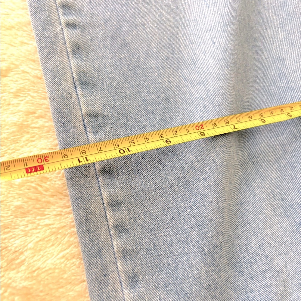 EUC- High Waist Women's wide leg Jeans with double button wore once very cute! - Picture 13 of 14